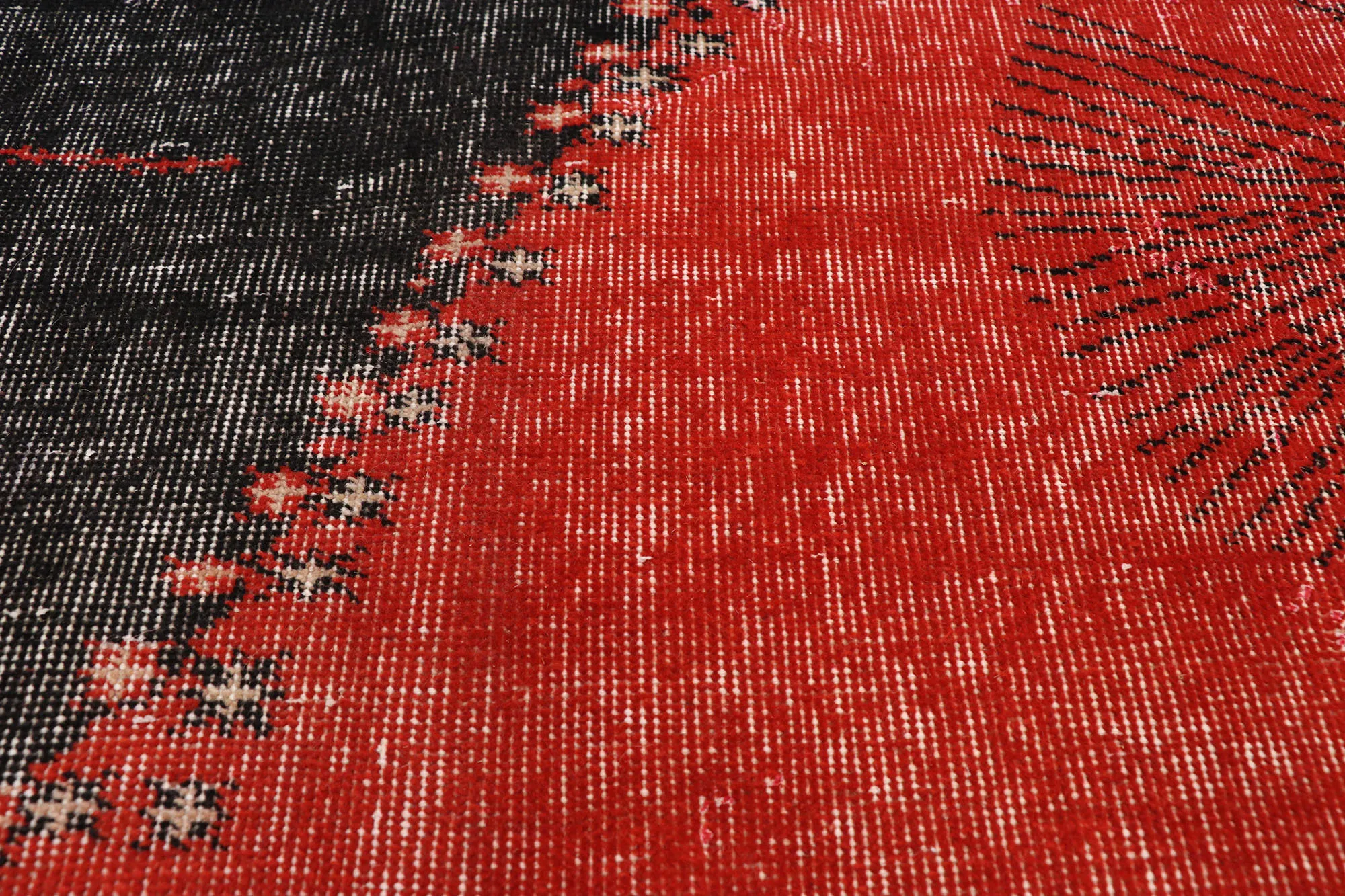 7 x 10 Zeki Muren Vintage Sivas Rug 52649