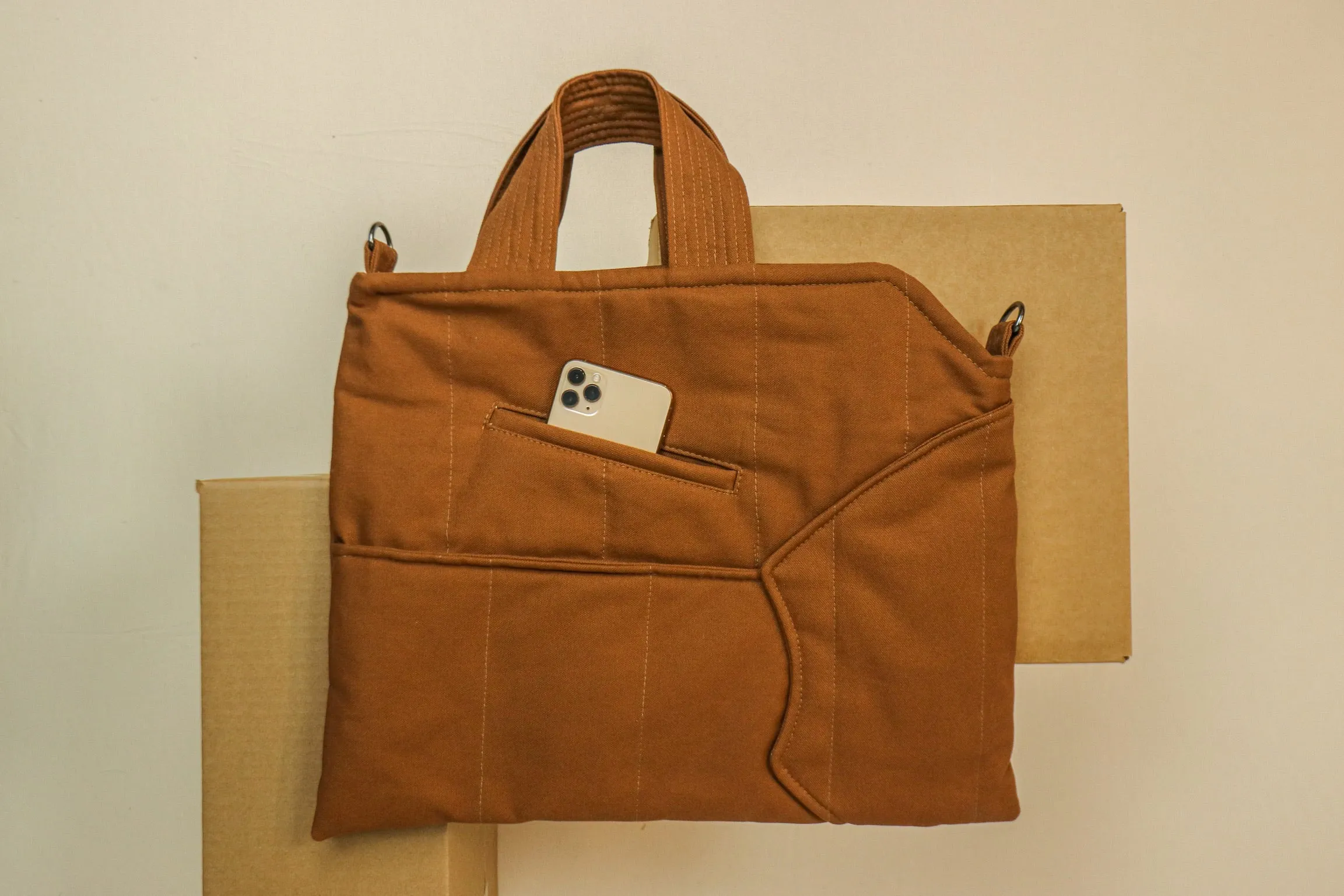 canvas puffer tote with zipper