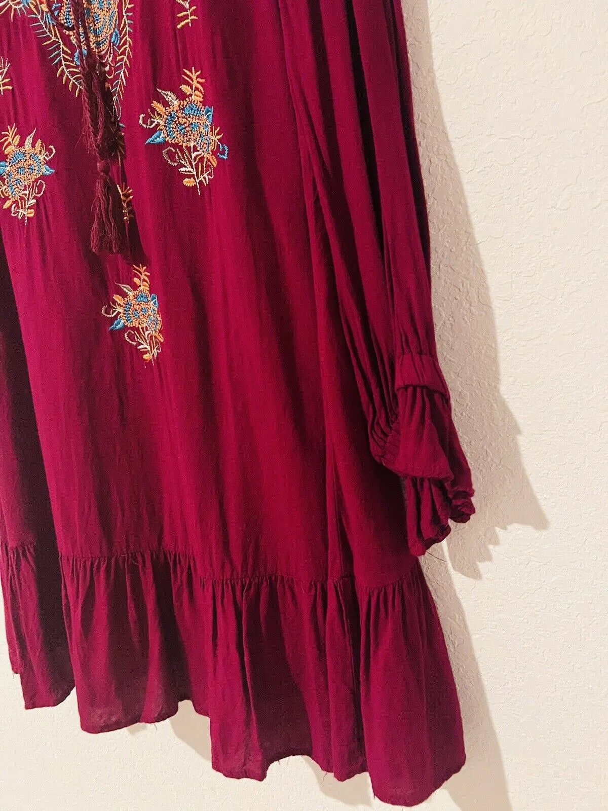 ENTRO Floral Embroidered Tunic Dress Sz S Burgundy Western Swingy Flowy Tie Neck