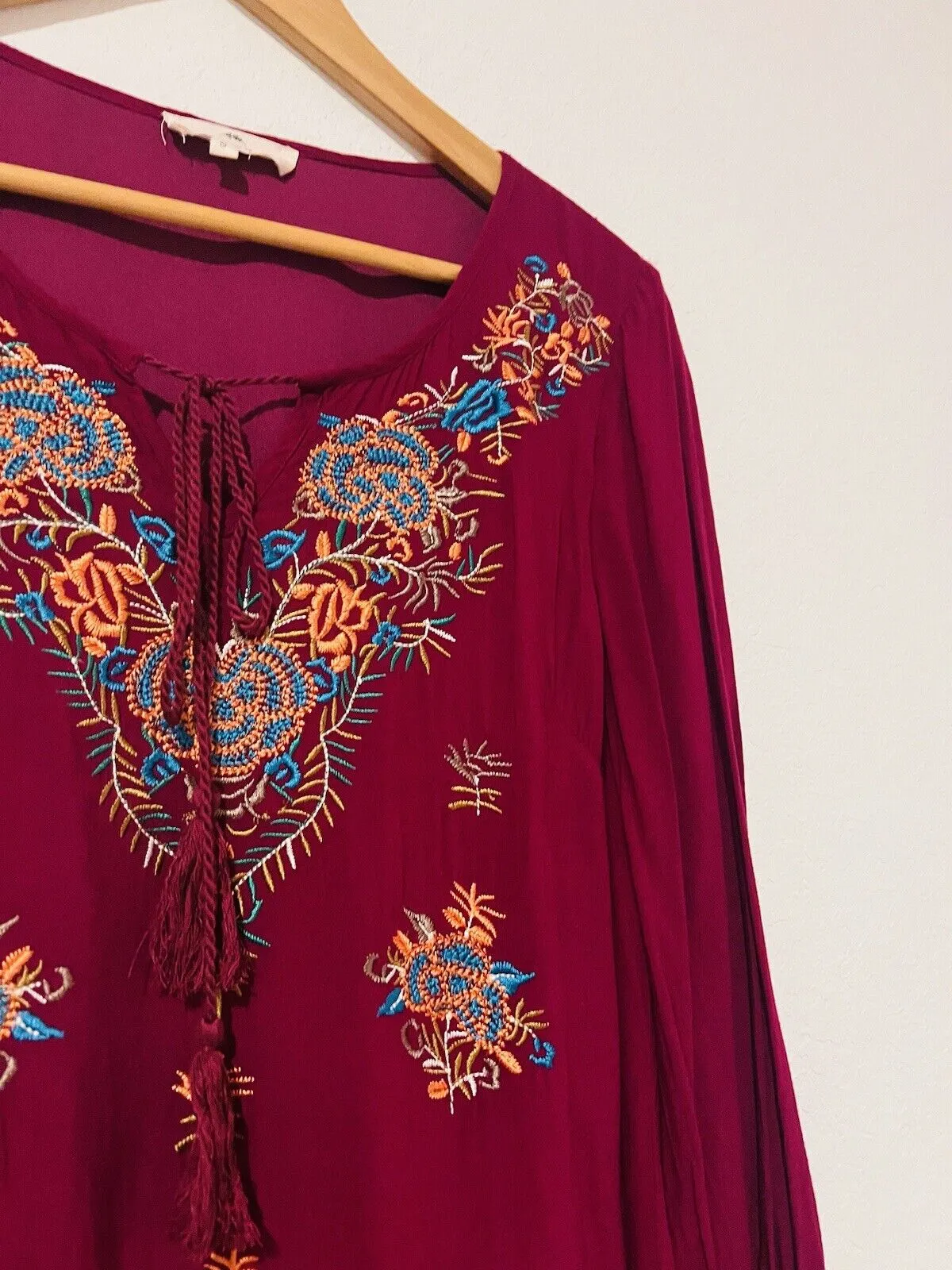 ENTRO Floral Embroidered Tunic Dress Sz S Burgundy Western Swingy Flowy Tie Neck
