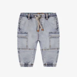 Jean bleu pâle avec poches cargo, bébé || Pale blue jeans with cargo pockets, baby