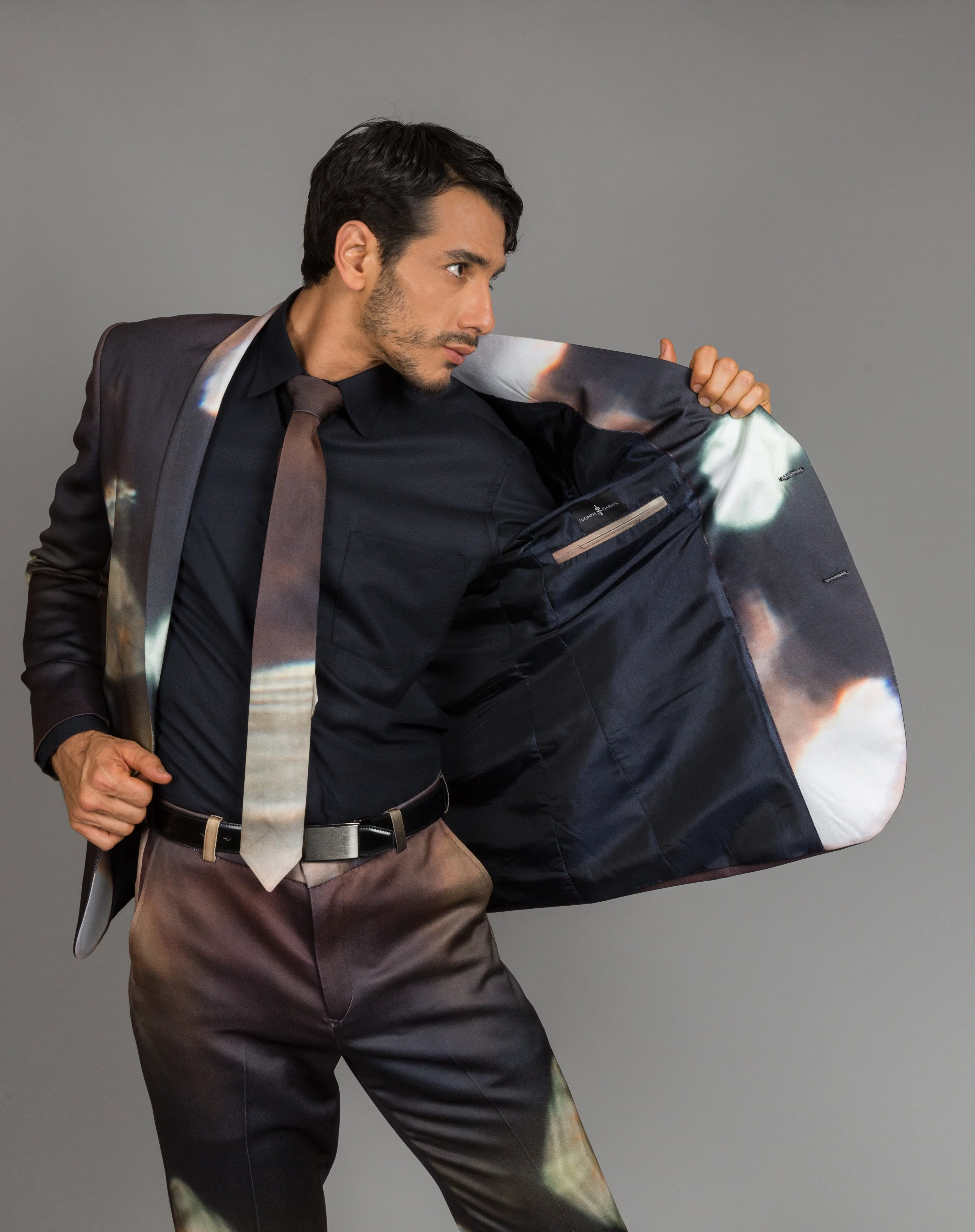 Print suit in reflection