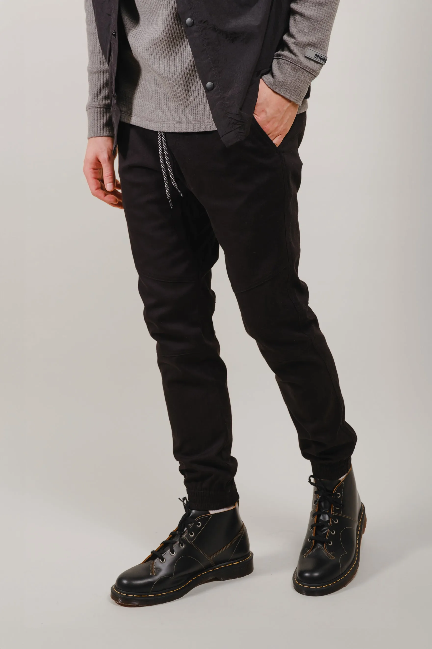 Side Pocket Zip Twill Jogger 2.0