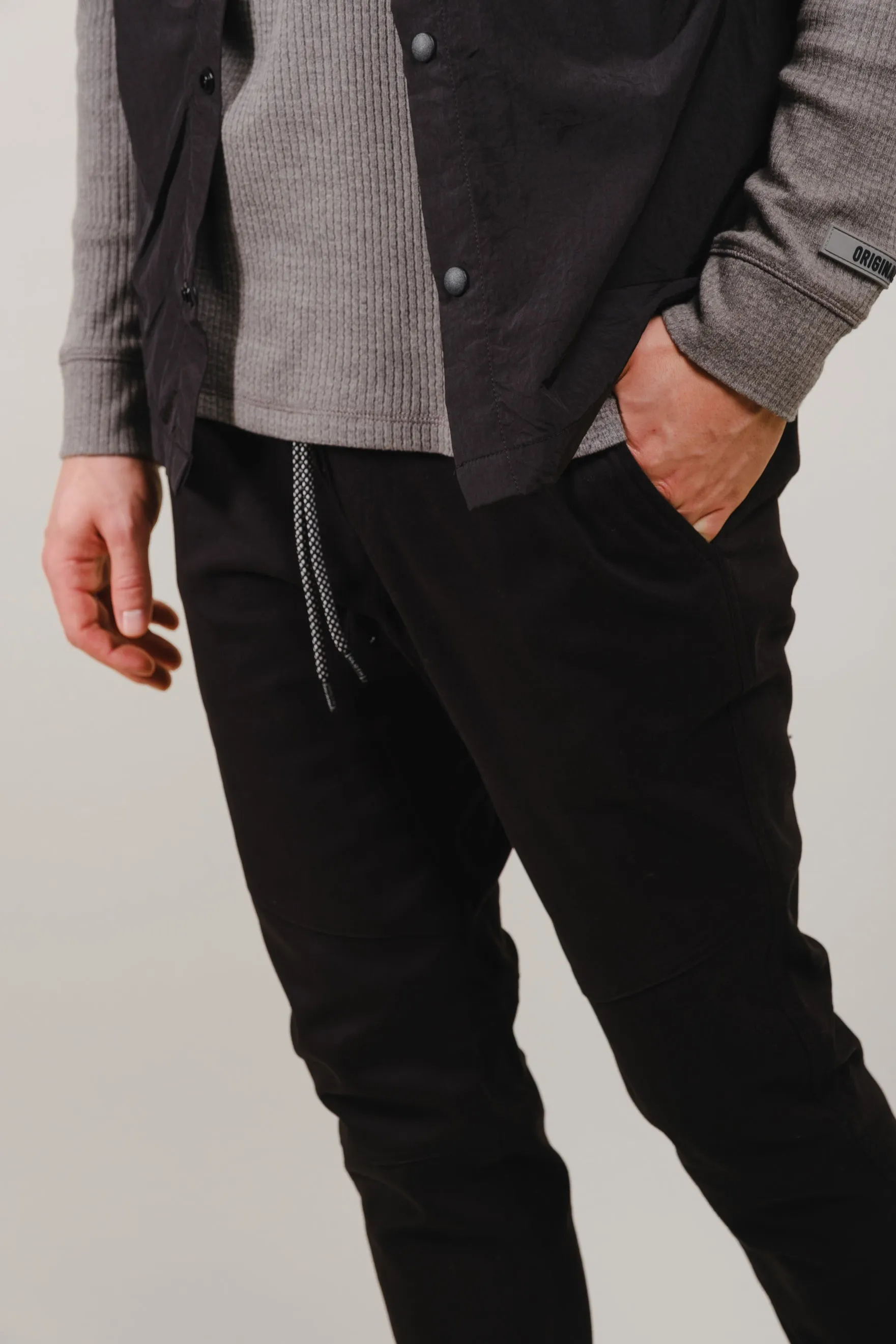 Side Pocket Zip Twill Jogger 2.0