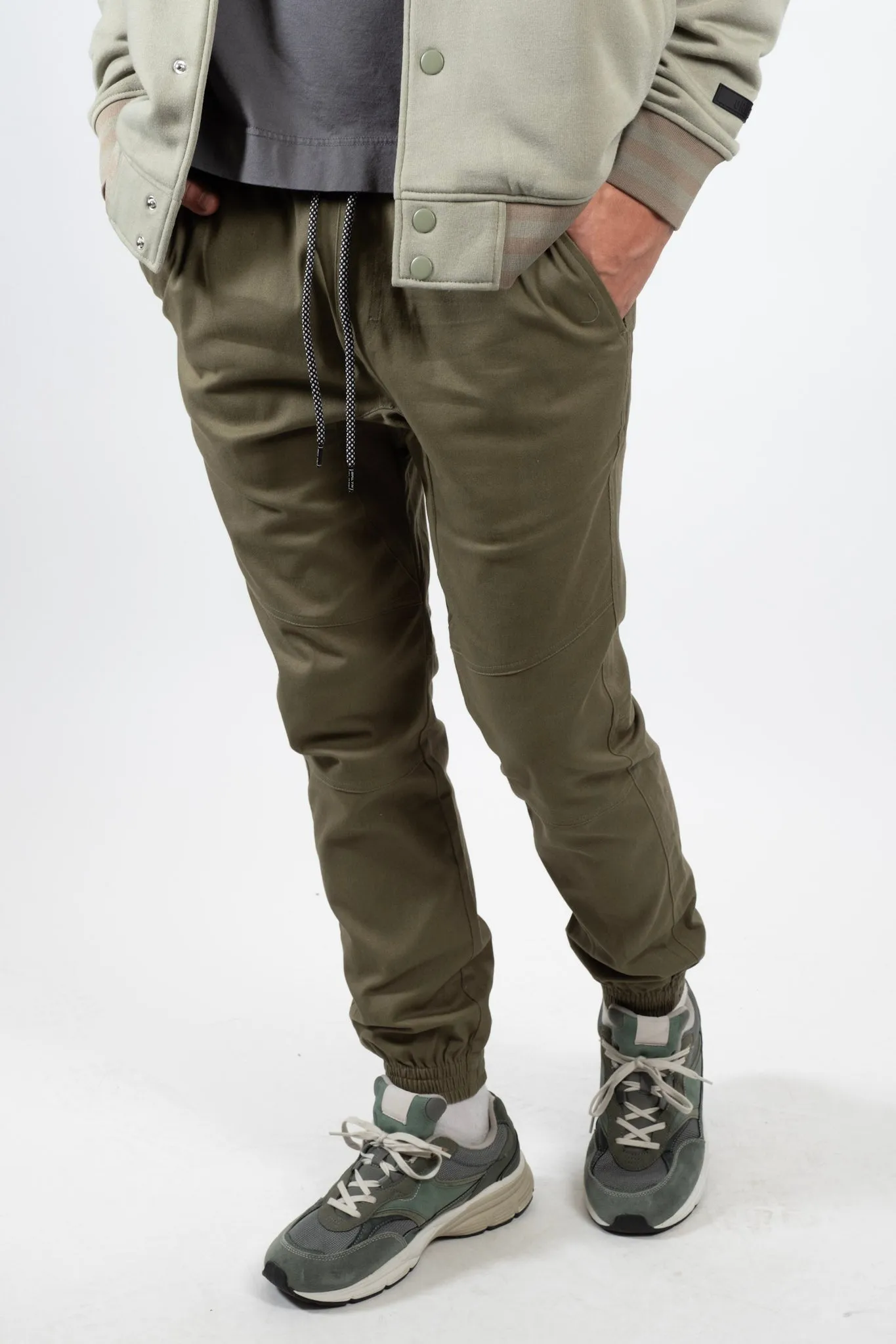 Side Pocket Zip Twill Jogger 2.0