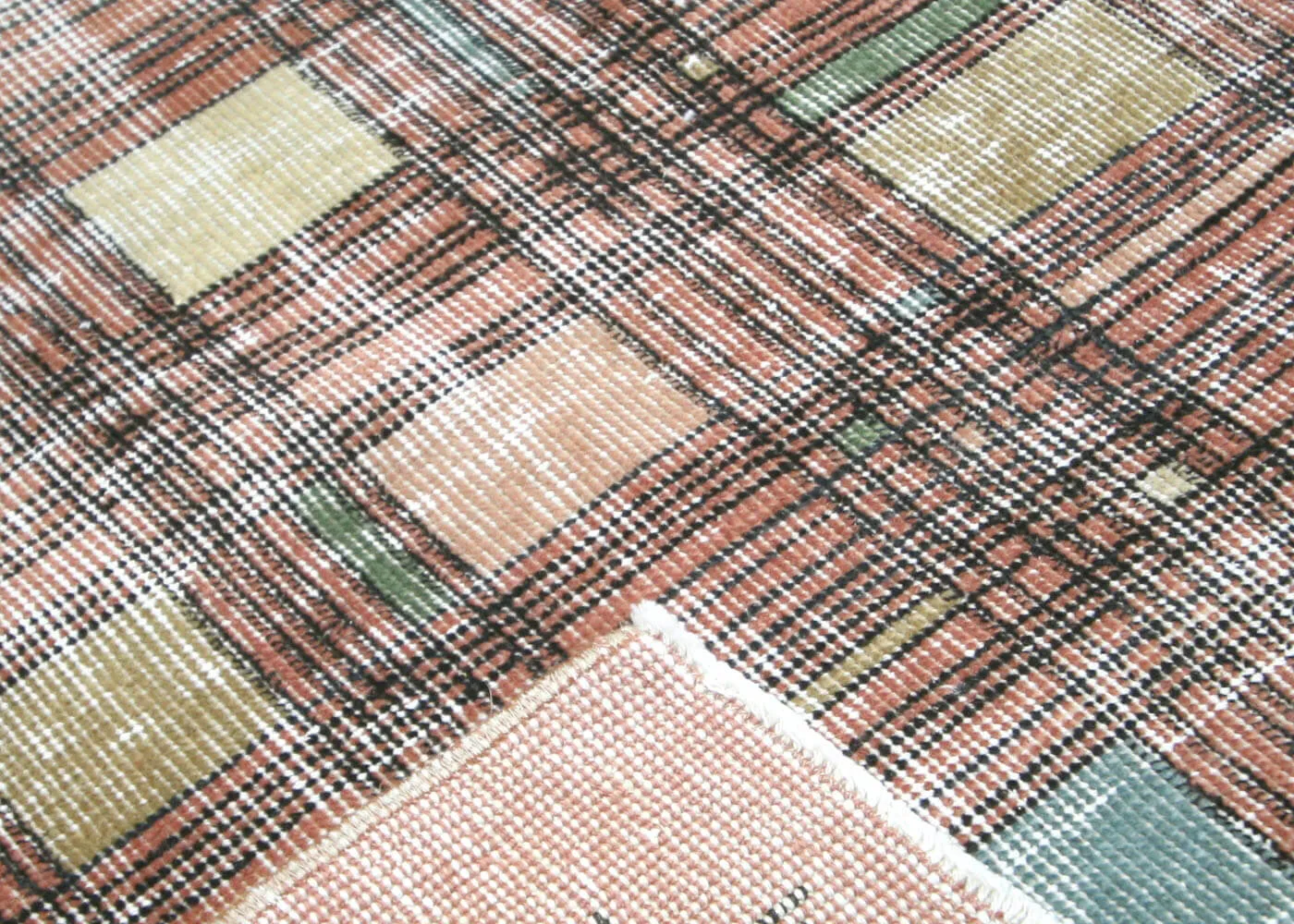 Vintage Turkish Mid-Century-Modern Rug - 6'8" x 9'4"